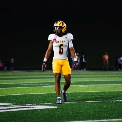 C/O 2026 | Perry High school | DB/WR | 5’9 170lbs | 4.0 GPA❗️| Bench: 210lbs | Squat: 345Ibs | Powerclean: 270lbs | andrew.battle2007@gmail.com | 478-244-1338