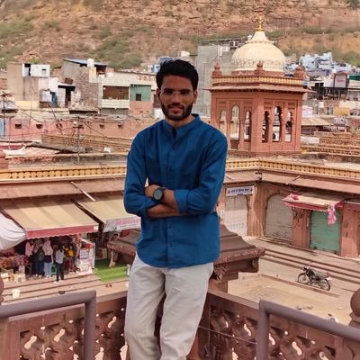 senravi_4's profile picture. #NFU 
यूं ना बैठ थक कर ए मुसाफिर ये वक्त भी गुजर जाएगा,
मानव सेवा ही सबसे बड़ा धर्म है l
PROFESSION NURSING ⚕️🤍