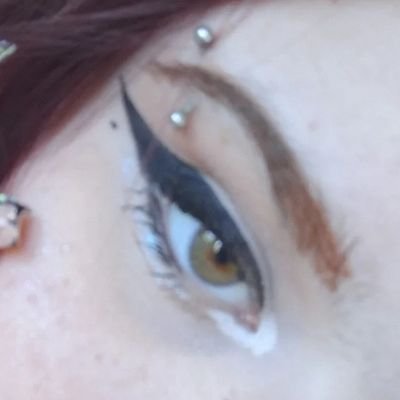 alexperoen4k's profile picture. las buenas al cielo y las malas al corsa ' -