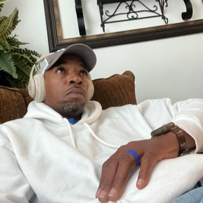 Giving positive energy through my life's travels!! Big LSU FAN....