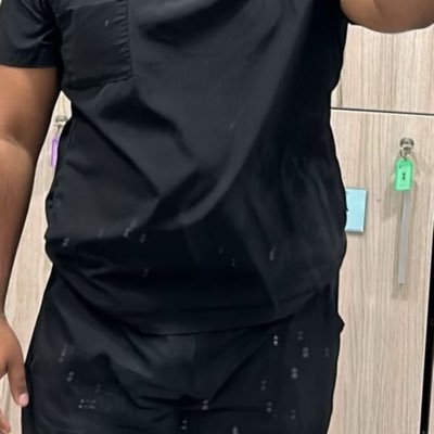 medstudent0202's profile picture. 