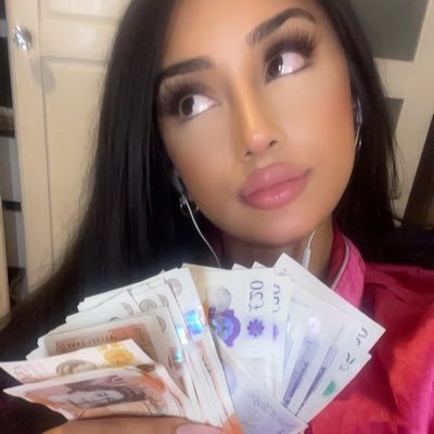Pricy Pakistani Goddess👸🏽 UK6/7 - 🦶🏼6FT (WITH HEELS :)) - 🧍🏽♀️.💰TRIBUTE - £50💰 ‼️‼️🐽🧏🏽♀️NO TRIBUTE NO REPLY🧏🏽♀️🐽‼️‼️ (backup-@alizawhoo)