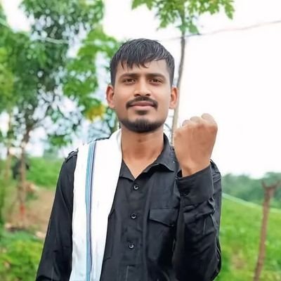 अंजाम जो कुछ हो आगाज़ करना होगा, थक कर बैठना सही नहीं, न्याय के लिए सभी को लड़ना होगा!!
#जय_जोहार🙏
#जय_आदिवासी🏹🌱
#जय_भीलप्रदेश🌍