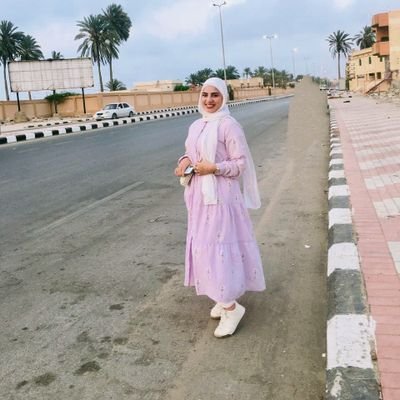 وَمَنْ يَتَّقِ اللهَ يَجْعَلْ لَهُ مَخْرَجاً ٭ وَيَرْزُقْهُ مِنْ حَيْثُ لاَيَحْتَسِبُ
....
🥀🖤