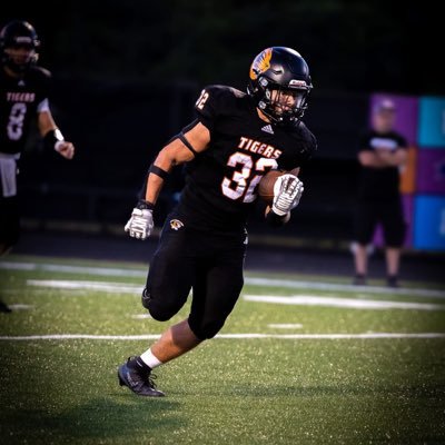 5”7’ 180lbs | Springfield Local 2028 | 3.85 GPA | RB | Football/Track | (330)-727-7398 alexjcaldwell2005@gmail.com