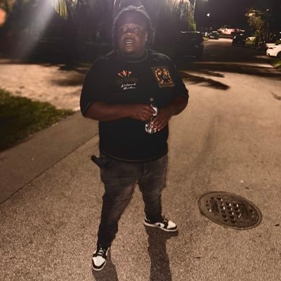 N.F.L NEVER FORGET LOYALTY 🖤 #1800BLK 🤟🏿 #DOUBLEFYB🕊 YB’z 🤞🏿