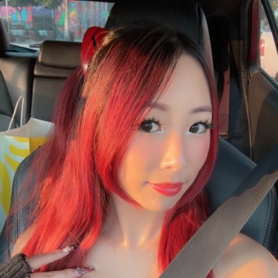 one piece enjoyer + optcg casual | sometimes a streamer, sometimes a cosplayer
