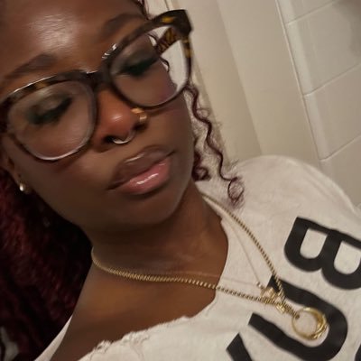 ayoyimikaaa's profile picture. yorubarbie | spelman