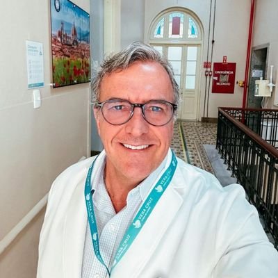 Dr_lloydry's profile picture. Father and Medical Doctor