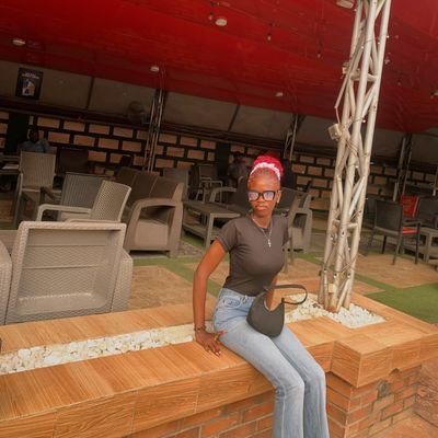 Preshyberrys's profile picture. Error 404: bio not found
