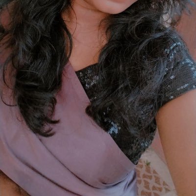 Cam_zaara's profile picture. 