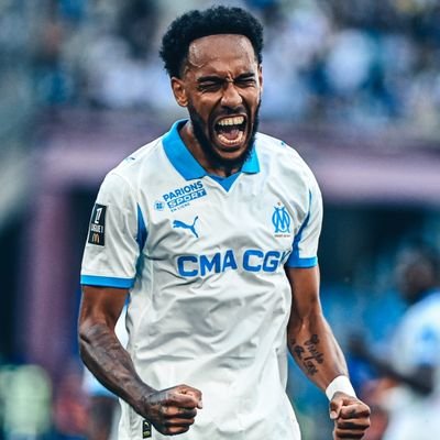 fan du plus grand club de France et aller l'OM
#teamOM #OM