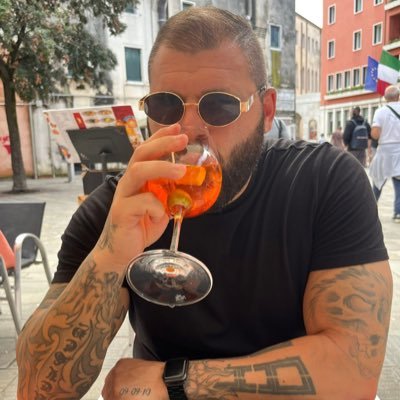 31285Jimbo's profile picture. 💥 Father, Foodie, Gamer, Movie Enthusiast, Ice Hockey Fan & Lifter Of Weights 💥