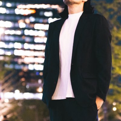 あのミュージシャンの「例の後輩」です。名乗るほどの者ではございません。悪人とよく言われます。