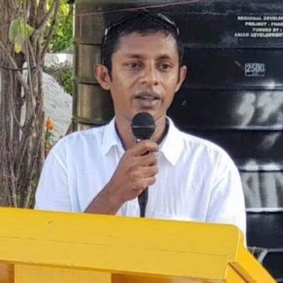 MDP Feydhoo Uthuru dhaairaa vice president, Fenaka Maradhoo feydhoo branch Manager