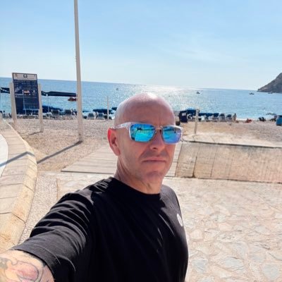 Dad, Husband, Sapper (red’t), Mental Health FA and all round nice guy. 🤙🏼🚌. My views are my own.