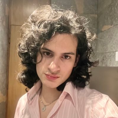 Clave de Sol 🎼 • 20y ✨• Psychology 📝 • Gamer? 👾•