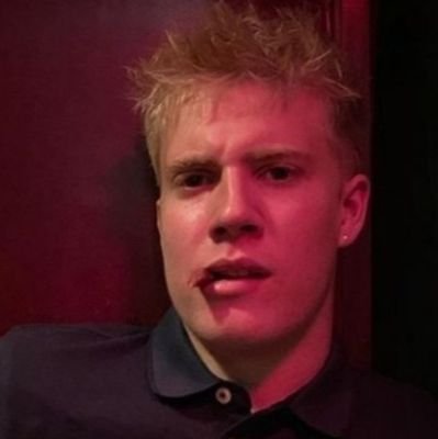 wintersprivv's profile picture. art student . woof