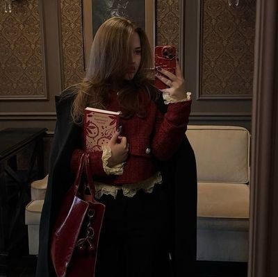 _waywithwords_'s profile picture. ❥︎ Tell me what're my words worth?!
                                           ♪Poet of the lakes♪ ⸆⸉
  🎧📷🕯️🍂✒️📚📜🎞️🪶☕