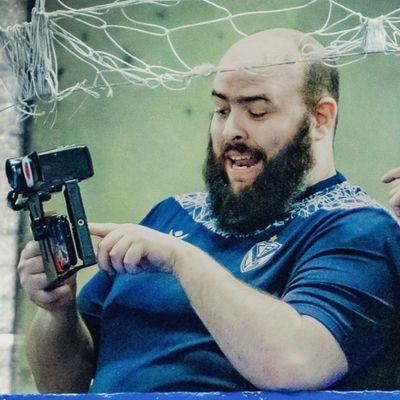 Editor, Camarografo, Gamer.
Hablo un poquito de Jueguitos.
(Especialmente de futbol)
📹 https://t.co/W4pO9CzsTj
🎮 https://t.co/TUG7rxkHGc