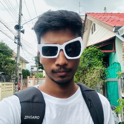 building cursor for journaling @themorningpage(part-time along with my job), and I tweet about them | dev at @legiondotcc