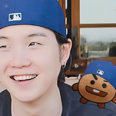 Fan account 방탄은 나의 비타민💜우리에겐 매일이 봄날이기를🙏🏻
7-1=0 윤기 쪼금 더 이뻐라 합니다.
내가 할수 있는건 스밍.툽이라도 열심히💜
예쁜마음 아미님들 손잡아요🫶
🌸탑꾸만들고 인놀즐겨요🌸
