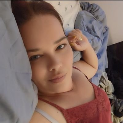 💋 Bratty Goddess 💋
I’m not here to please you, I’m here to drain you.
You are my disposable 🏧 and your only purpose is to give.
I deserve everything !!
