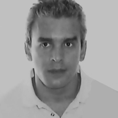 Μονο οταν ενα κουνουπι καθησει πανω στ' @ρχιδι@ σου, τοτε αντιλαμβανεσαι οτι η βια δεν ειναι η λυση για ολα τα προβληματα.