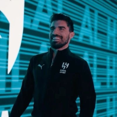 يا سيد الجمهور في شرعنا دستور يا انت هلالي او
بكره يجيك الدور💙