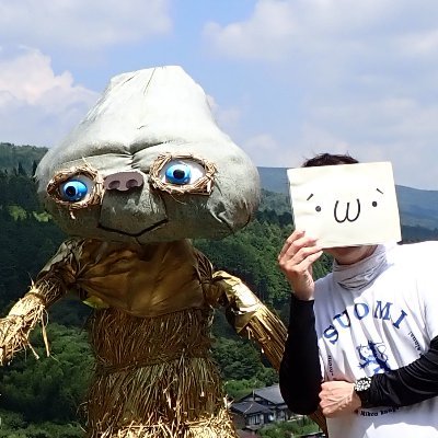 鋼の馬(バイク)に乗ることが大好きな三河武士の子孫。バイクがメイン趣味でそれ以外だとアニメ&特撮や珈琲や万年筆やオカルト(特にUFO宇宙人ネタ)やコンデジで色々写真撮影したり飯テロしたり動物の写真貼ったり書物をよく読んだりするわりと多趣味な異常星人男性です。※2024年7月27日からVストローム乗りになりました