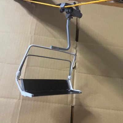TELEM4RKskier's profile picture. スキーとリフトがすきな人です。模型の知識とか全くないけど勘で索道模型作ってます。