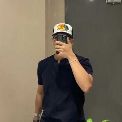 Jacq_esD's profile picture. wtf! you’re here again?