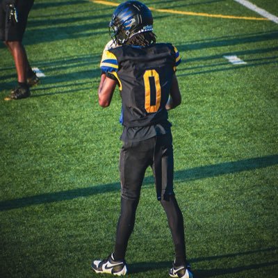 class-2028, basketball and football, wr/db, 6’1 150 https://t.co/NjCNzaXwl3 #hudl swiggettk741@gmail.com