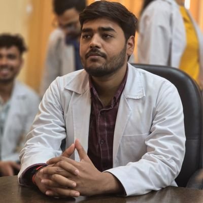 scalpelpaul's profile picture. Final year 🩺 💉
Learning to heal minds & bodies
Medlife + Movies