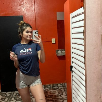 loving myself badly✨ main: @eviecutiepie