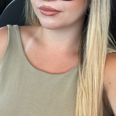 eelisabc's profile picture. 