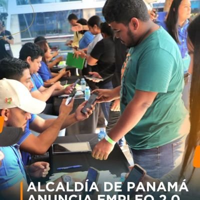 Lo mío solamente son noticias de todo el mundo a toda hora en todo momento Y en todo lugar