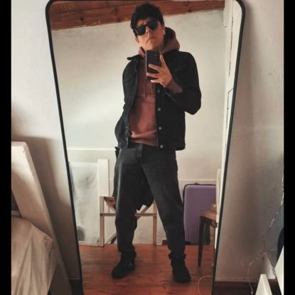 _concr's profile picture. Sociología, música, literatura