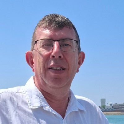 jamesdowning191's profile picture. supporting West Ham United since 1977 ⚒️