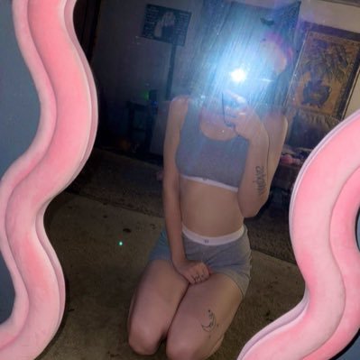 princessdessy44's profile picture. 23 pretty and greedy.