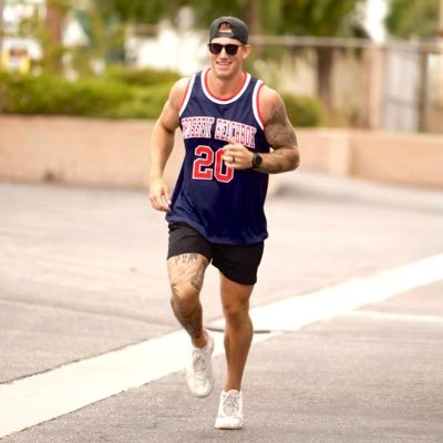 | Redondo Beach, CA | @pll 🥍 @crossfitbeachbox CCFT 🏋🏼♂️ @stetsonu Alumni 🏈 #billsmafia