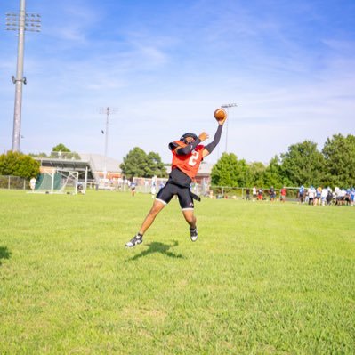 C/O 2029 / 5’8, 160 / DB & Wr / Nansemond River High #thewar