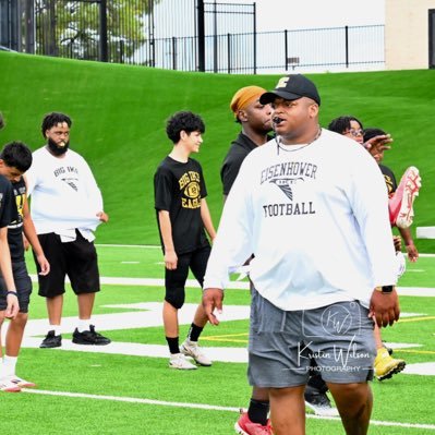 Associate Head Coach/STC/Safeties Coach at Aldine Eisenhower High School. Grambling State University Alumnus. Colossians 3:23-24 #ΦΒΣ #AcresHomes #SwoopNation