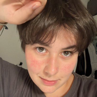 23, Journalism Student, still here, and IRL sometimes too!