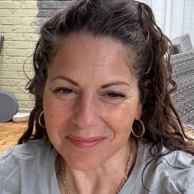 I successfully manage my MS (it’s probably Lymes) with diet and lifestyle. 20 years dx’d. Raising a family, working, weightlifting, taking BHRT.