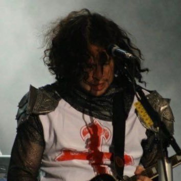 just off the key of reason ✨ saw fob 3/26, mcr 7/11, 7/19, 8/22 ✨ ray toro’s canadian gf ✨
