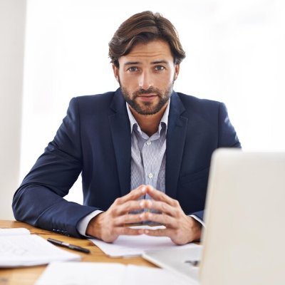 Financial Professional | Market watcher & growth investor.