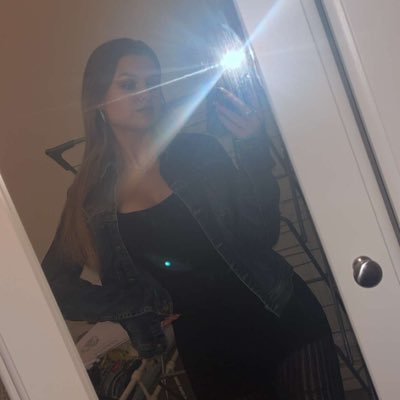 23🇬🇧 🎭 theatre + film enthusiast // bookworm 🌙 music lover 🎼🥂