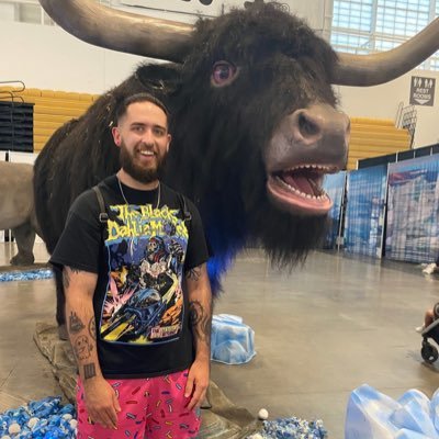 metalupyourazz_'s profile picture. 27. Life is hard, be harder.