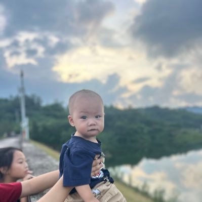 JingZhou4769dh's profile picture. 